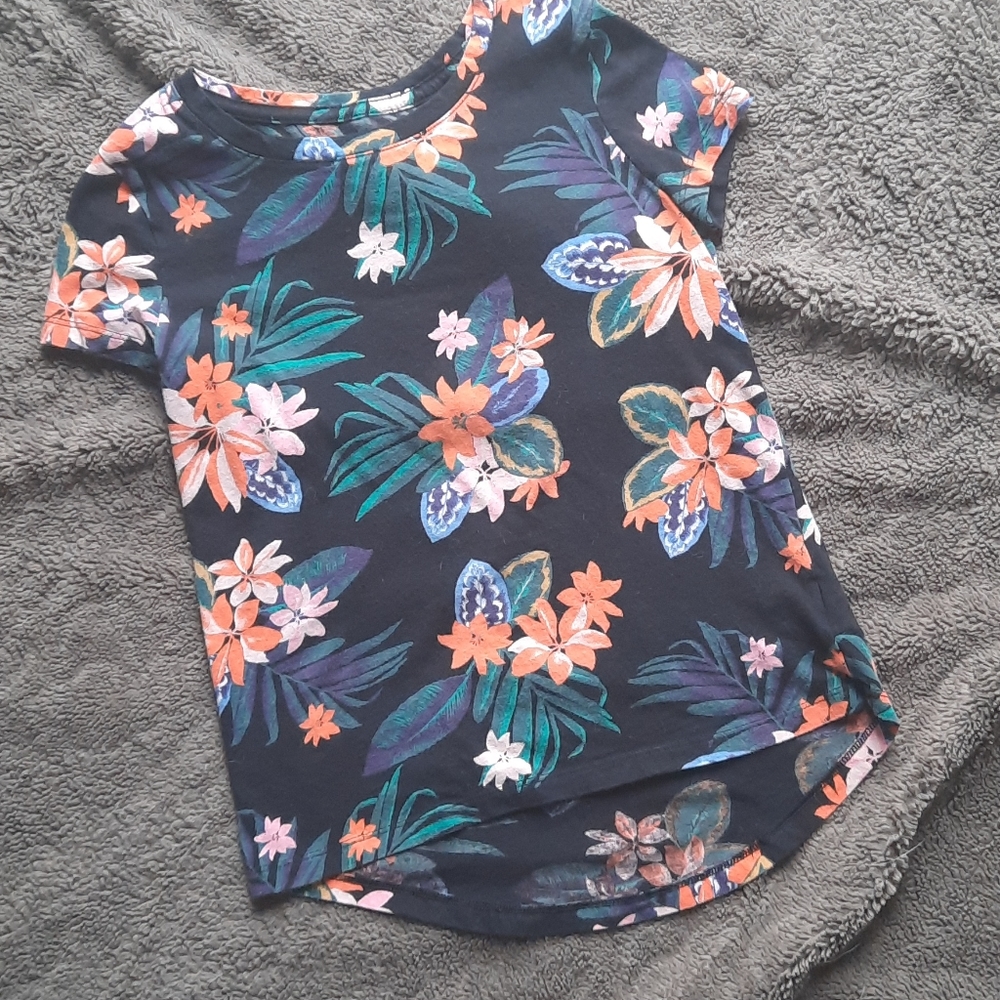 Oldnavy low back shirt